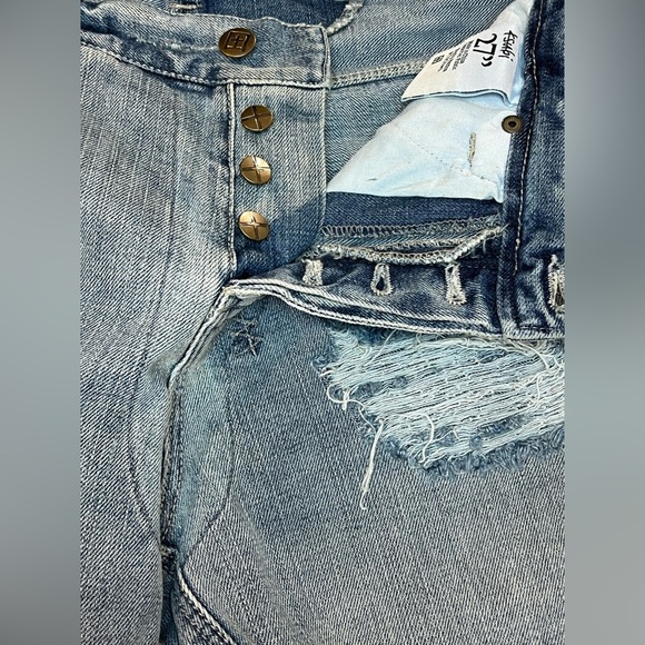 KSUBI Boyfriend Distressed Short Loose Fit Women's Size 27 MidNite & Dusted - Picture 4 of 11